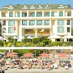 Golden Lotus Hotel 4*