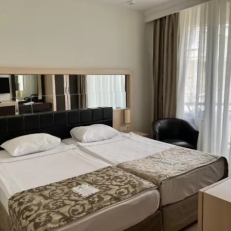 Golden Lotus Hotell 4*