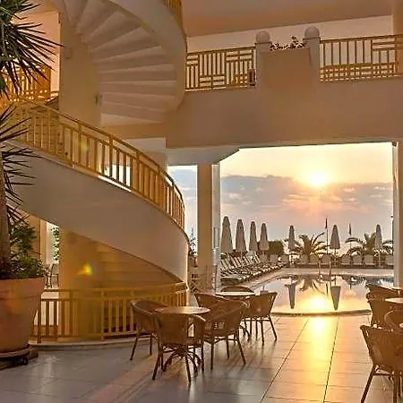 Golden Lotus Hotell