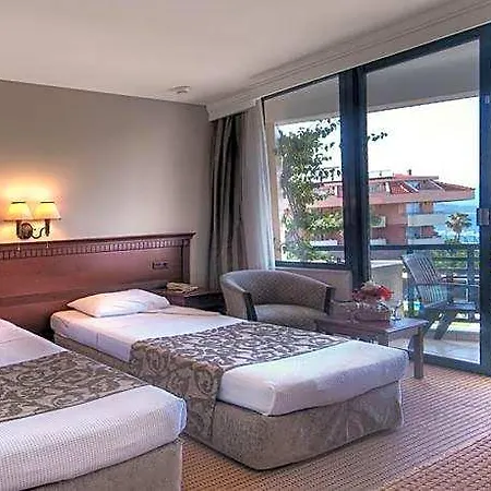 Golden Lotus Hotell 4*
