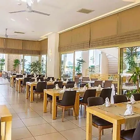 Hotell Golden Lotus 4*