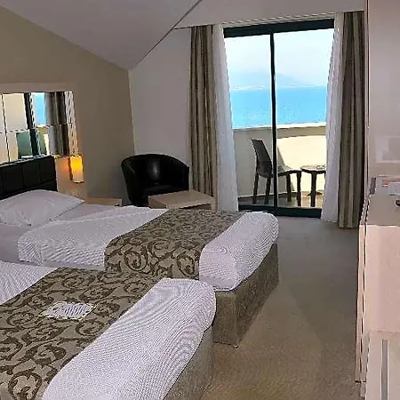 Hotel Golden Lotus 4*