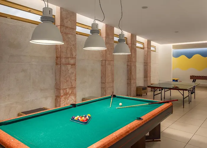 Golden Lotus Hotell 4*