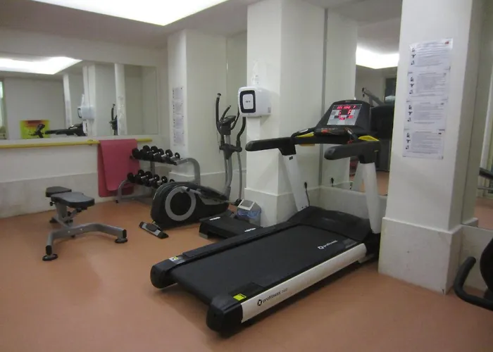 Hotell Golden Lotus 4*