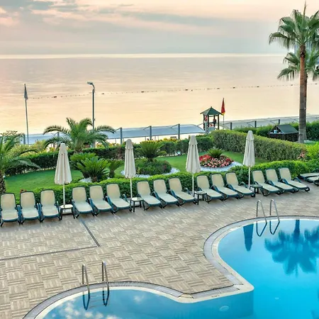 Hotel Golden Lotus 4*