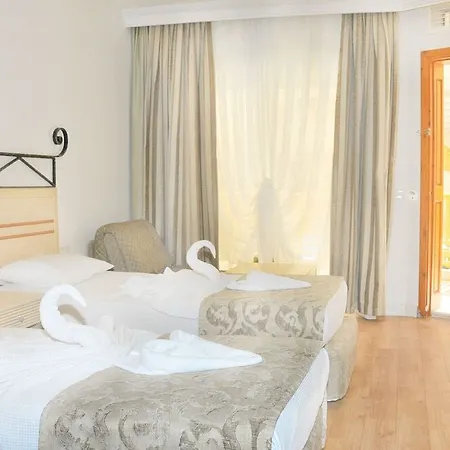 Golden Lotus Hotel